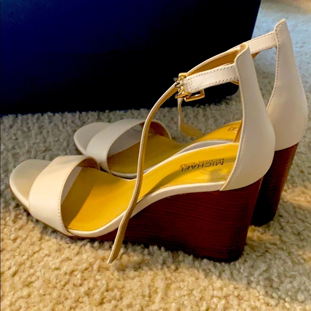 Micheal Kors Wedged heel